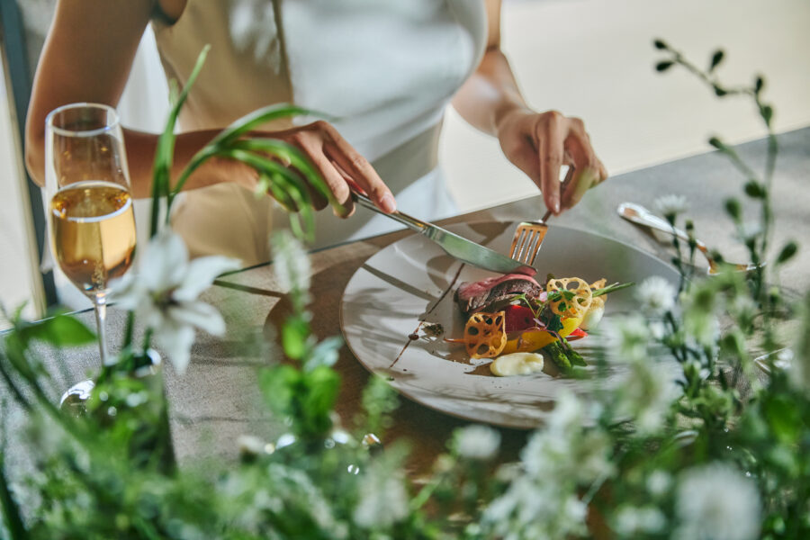 【これから式場探しを始めるふたりへ】後悔しない「結婚式場選び」の完全ガイド｜首都圏の大人カップル向け